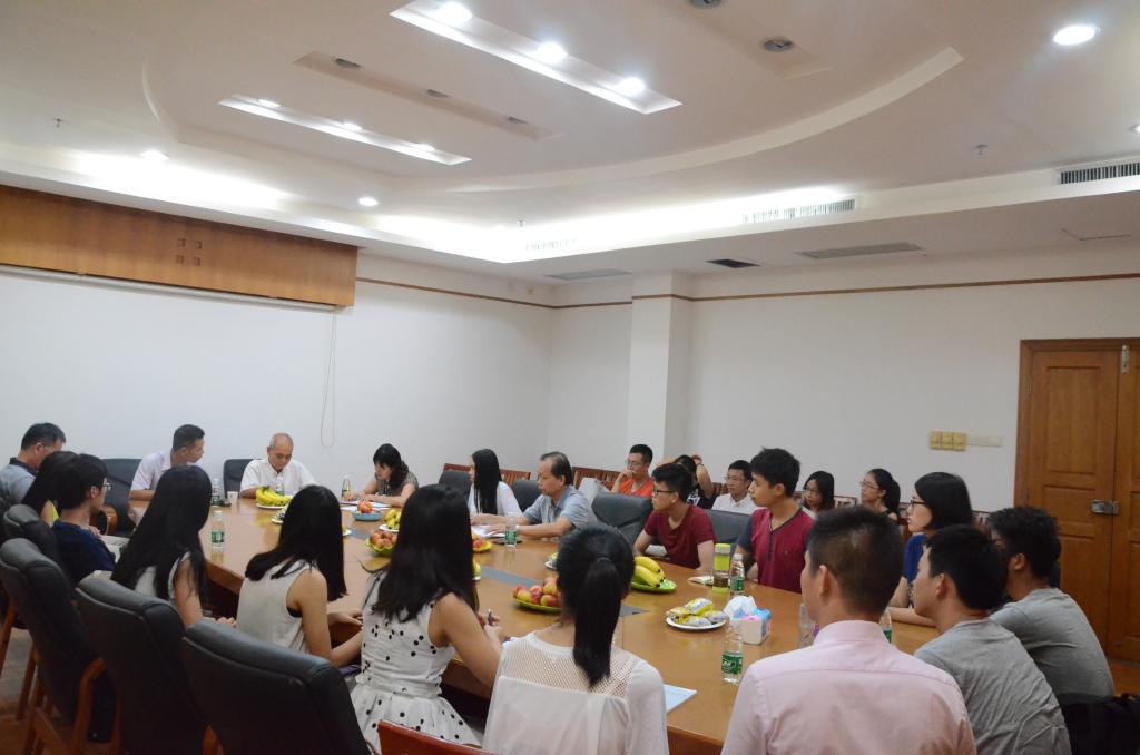 主题党日活动现场